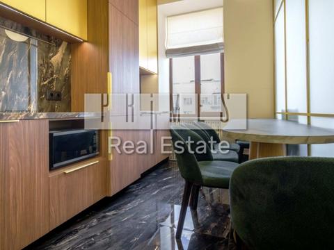 комерційна за адресою Велика Васильківська вул. (Червоноармійська), 43/16