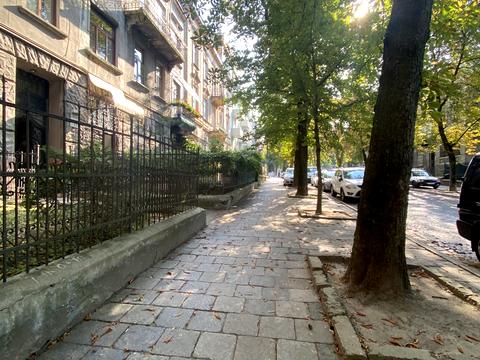 квартира за адресою Євгена Коновальця вул. (), 15