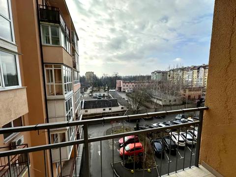 квартира за адресою Академіка Лебедєва вул., 1