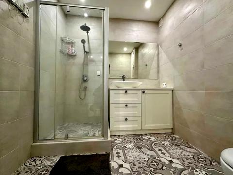 квартира за адресою Академіка Лебедєва вул., 1