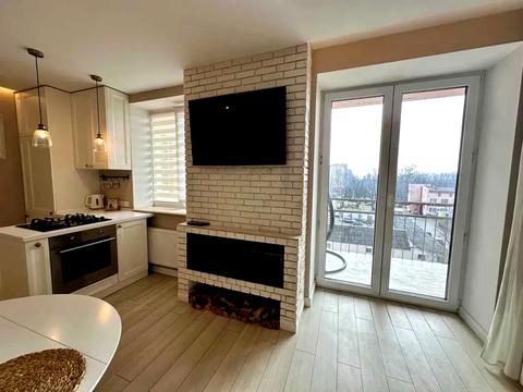 квартира за адресою Академіка Лебедєва вул., 1