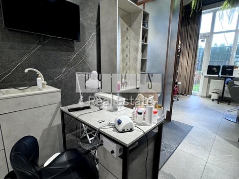 комерційна за адресою Андрія Верхогляда вул. (Михайла Драгомирова), 15