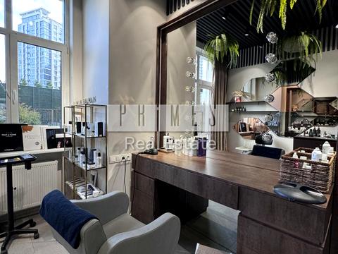 комерційна за адресою Андрія Верхогляда вул. (Михайла Драгомирова), 15