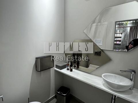 комерційна за адресою Андрія Верхогляда вул. (Михайла Драгомирова), 15