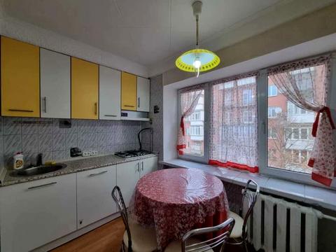 квартира за адресою Кирило-Мефодіївська вул., 15