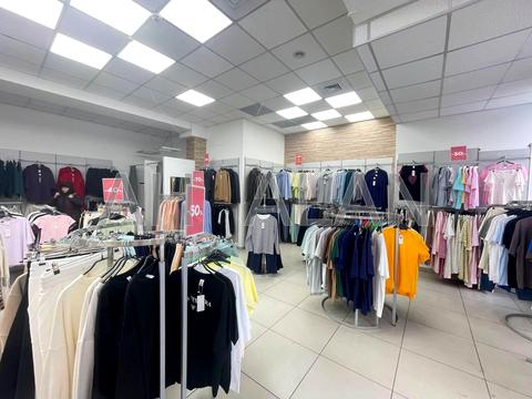 комерційна за адресою Нововокзальна вул., 2