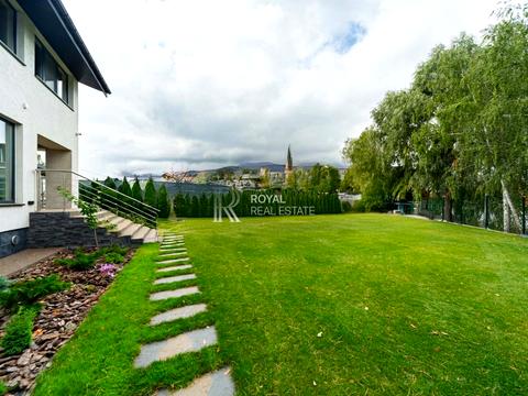 будинок за адресою Озерна вул.