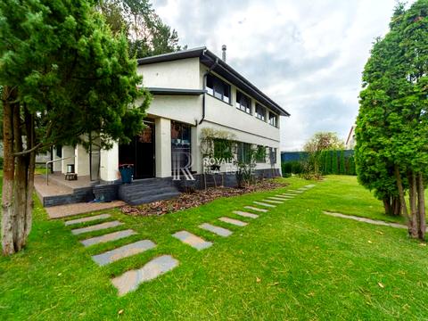 будинок за адресою Озерна вул.