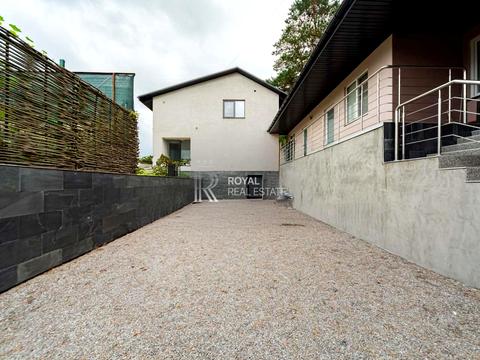 будинок за адресою Озерна вул.