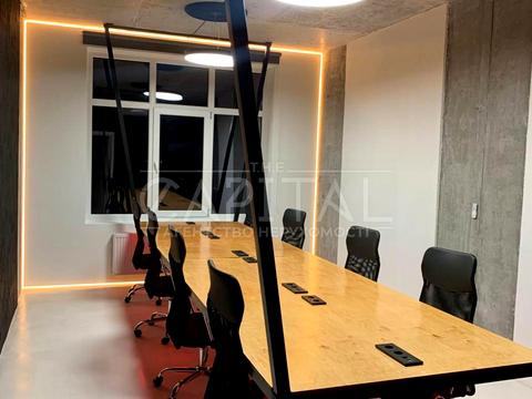 комерційна за адресою Андрія Верхогляда вул. (Михайла Драгомирова), 15