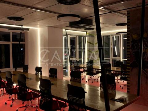 комерційна за адресою Андрія Верхогляда вул. (Михайла Драгомирова), 15