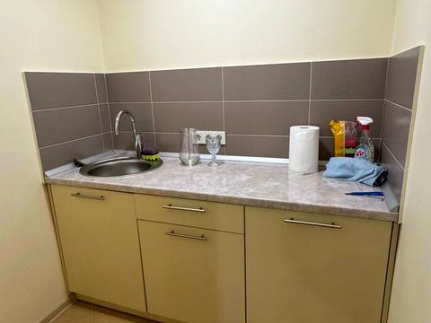 комерційна за адресою Басейна вул., 9-А