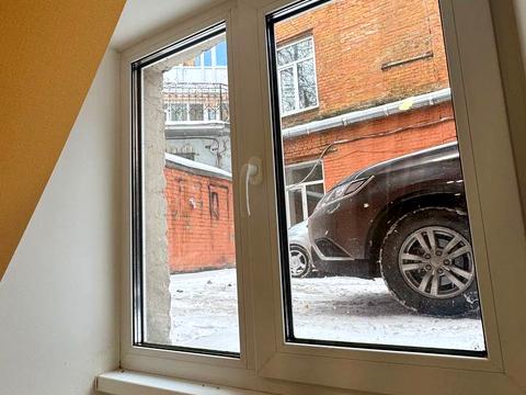 комерційна за адресою Басейна вул., 9-А