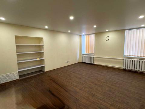 комерційна за адресою Басейна вул., 9-А