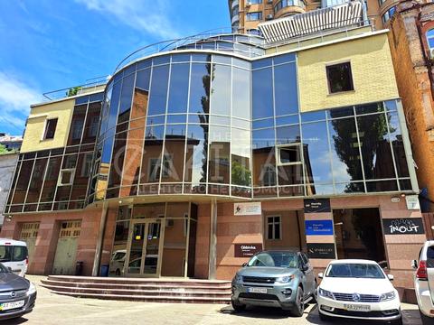 комерційна за адресою Басейна вул., 7в