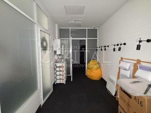 комерційна за адресою Басейна вул., 7в