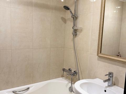 квартира за адресою Дарницький бульв., 8