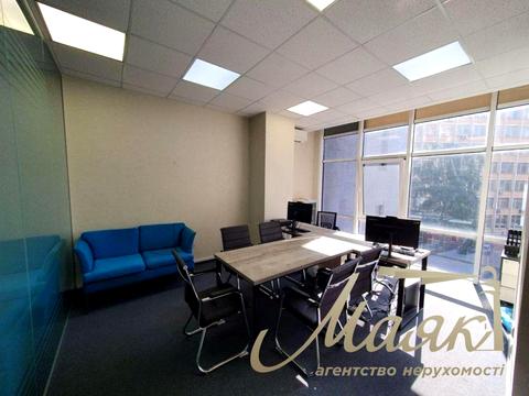 комерційна за адресою Євгена Коновальця вул. (Щорса), 36-Д