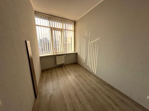 комерційна за адресою Антоновича вул. (Горького), 103