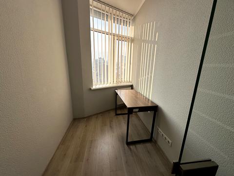 комерційна за адресою Антоновича вул. (Горького), 103