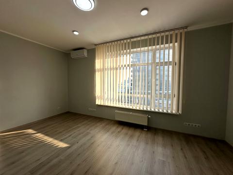 комерційна за адресою Антоновича вул. (Горького), 103