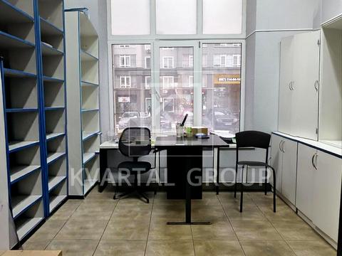 комерційна за адресою Івана Кожедуба вул., 3