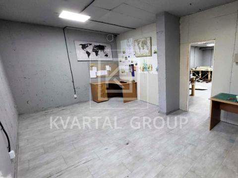 комерційна за адресою Західна вул., 4