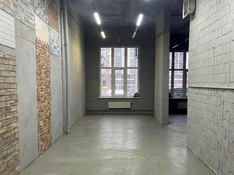 коммерческая по адресу Леонида Бирюкова бульв., 3