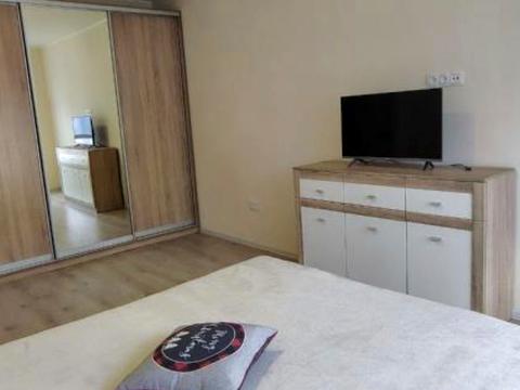 квартира за адресою Перлинна вул., 11