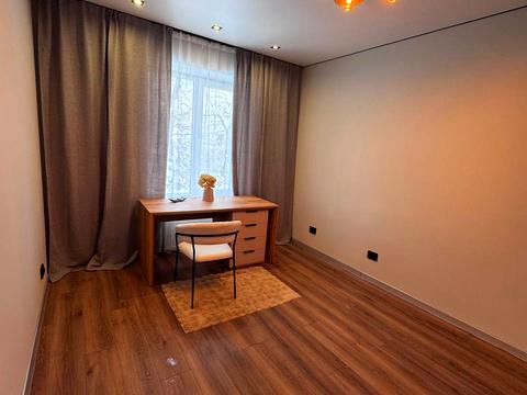 квартира за адресою Броварна вул., 14