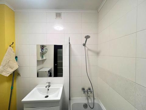 квартира за адресою Академіка Лебедєва вул., 1