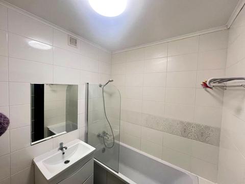 квартира за адресою Академіка Лебедєва вул., 1