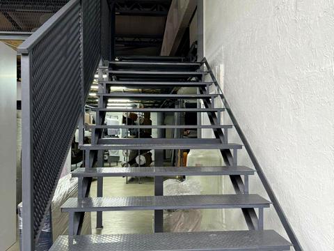 комерційна за адресою Козельницька вул., 9