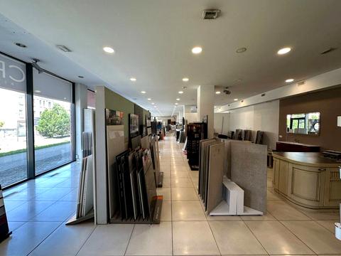 коммерческая по адресу Черновола просп. (700-летия Львова), 16а