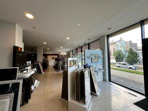 коммерческая по адресу Черновола просп. (700-летия Львова), 16а