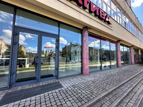 коммерческая по адресу Черновола просп. (700-летия Львова), 16а