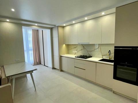 квартира за адресою Співдружності вул., 8