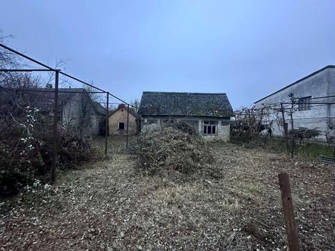 ділянка за адресою Центральна