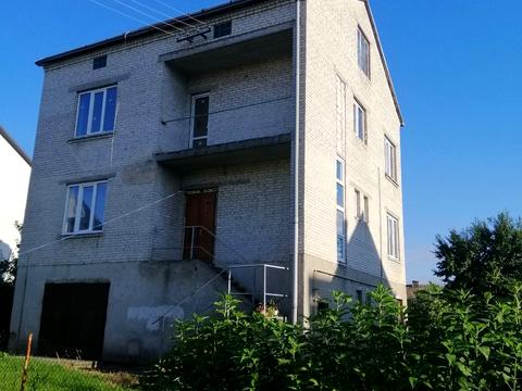 будинок за адресою Молодіжна вул., 10