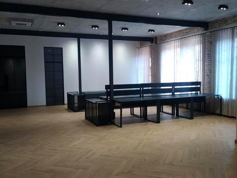 комерційна за адресою Спиридонівська вул., 8