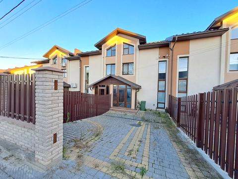 будинок за адресою Богдана Хмельницького вул.