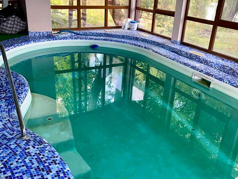 комерційна за адресою Низова, 2д