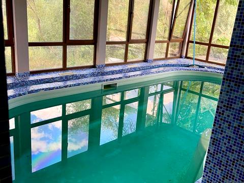 комерційна за адресою Низова, 2д