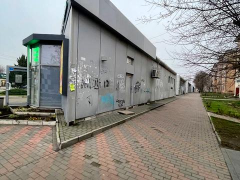 комерційна за адресою Гідності, 21а