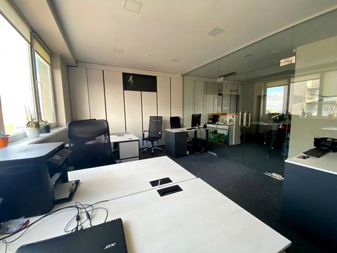 комерційна за адресою Сергія Подолинського вул. (Благоєва), 31-А