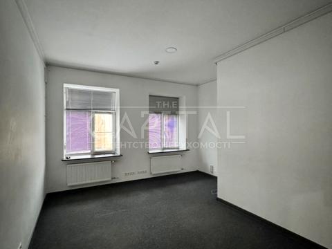 комерційна за адресою Казимира Малевича вул. (Боженка), 86