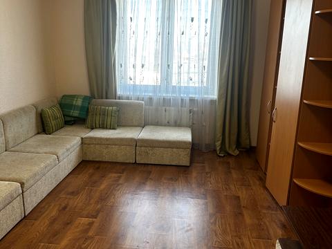 квартира за адресою Ревуцького вул., 54