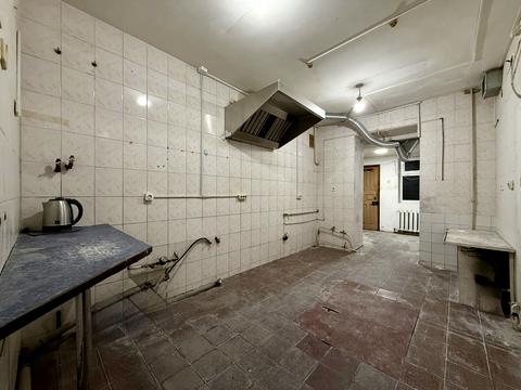 комерційна за адресою Університетська вул. (Першотравнева), 17/2