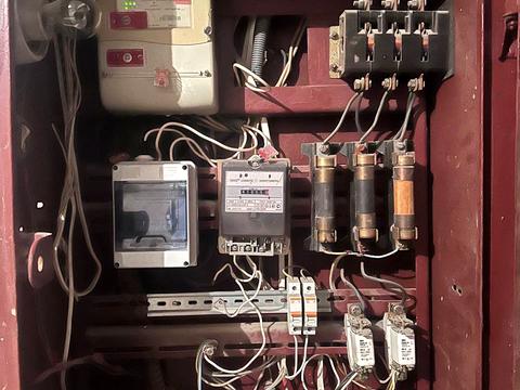 дом по адресу Тополина