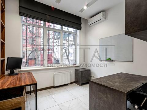 комерційна за адресою Київ, Полтавська вул., 10